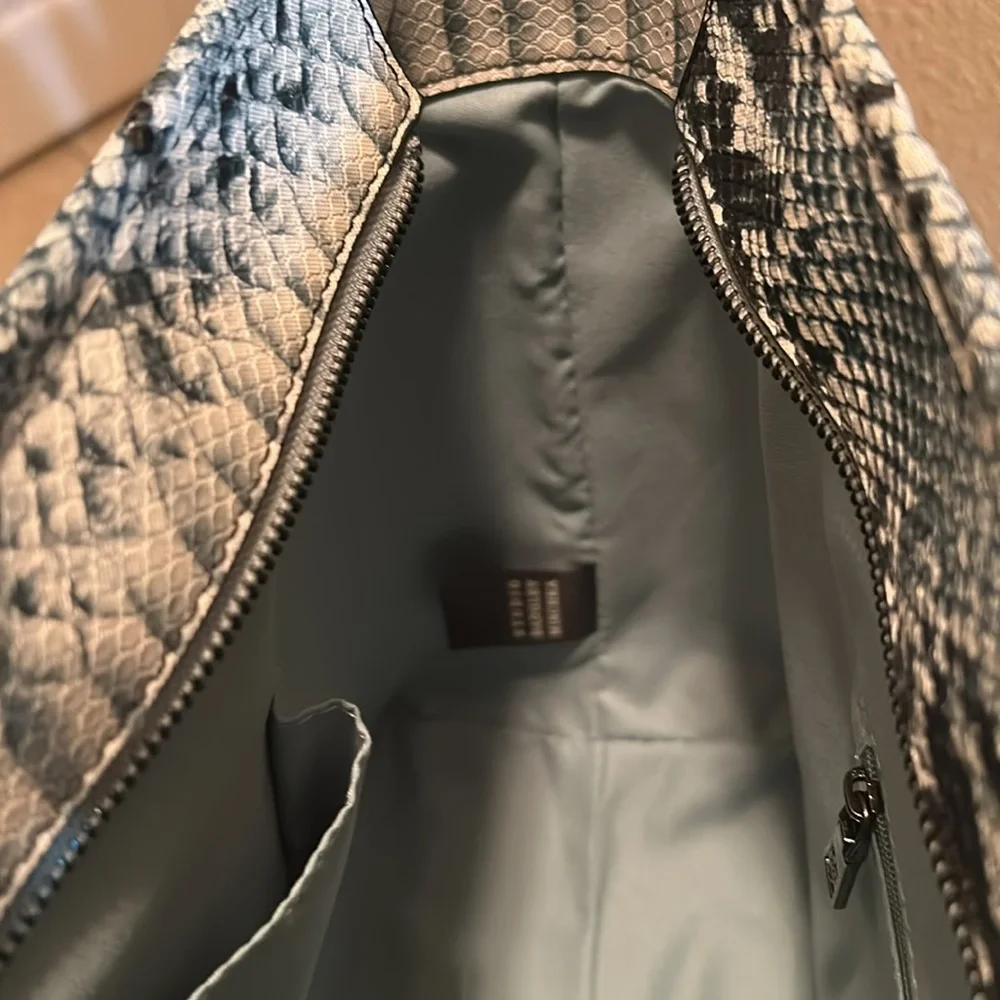 Studio Badgley Mischka, Vegan Leather, Light Blue Snake TOTE. NWT - Picture 9 of 16